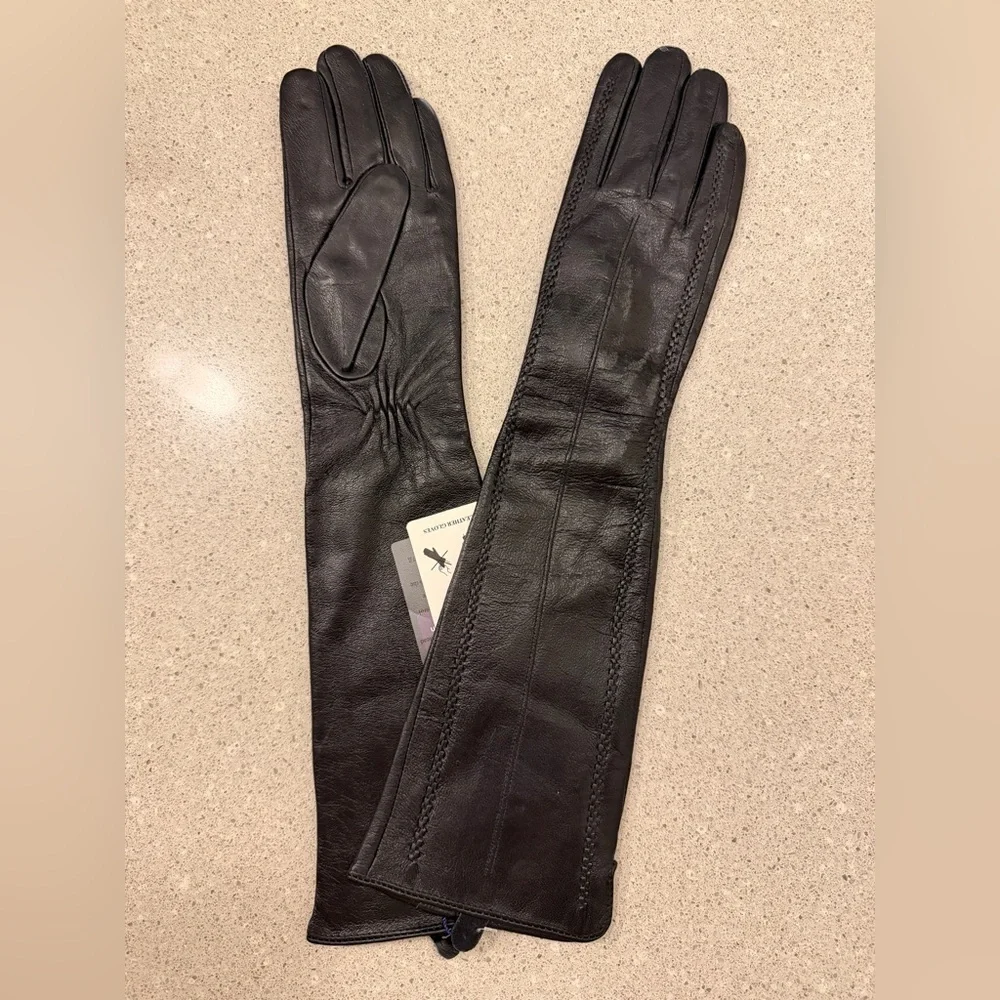 Elegant Black Leather Gloves